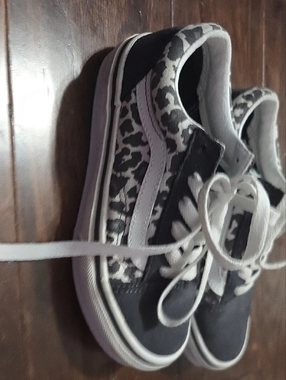 Vans Black and White Kids Skate Sneakers with Pattern
